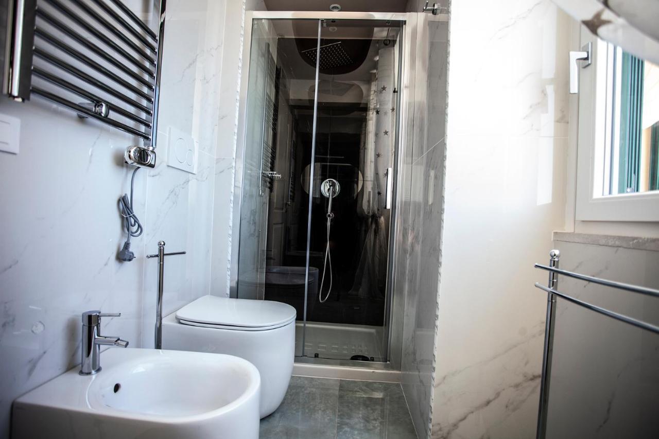 Отель Cavalieri D'Oro Luxury House Анцио Экстерьер фото